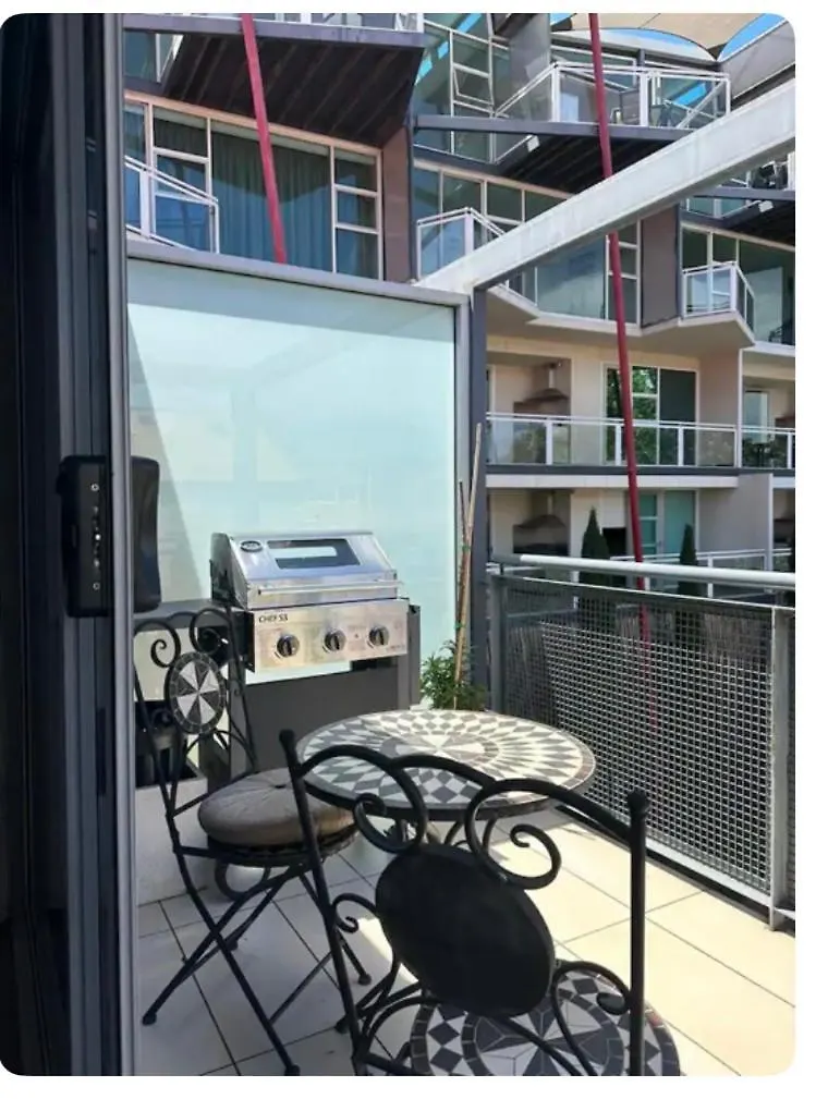 Boxwood Ixl Lux Hobart Waterfront Apartment